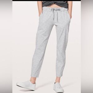 Lululemon on the fly pants